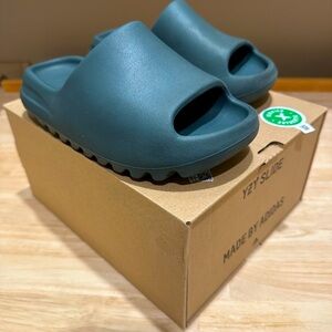 adidas Yeezy Slides 'Slate Marine' size 5